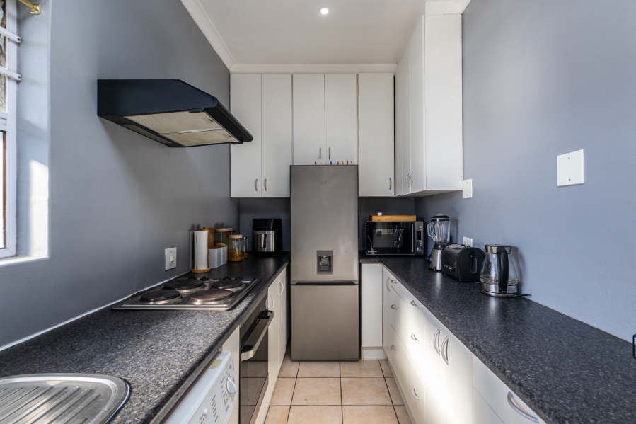 1 Bedroom Property for Sale in Kenilworth Western Cape